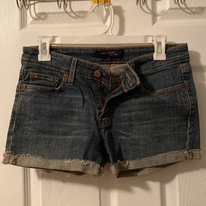 Levi’s Super Low 518 Denim Stretch Shorts. Size 5